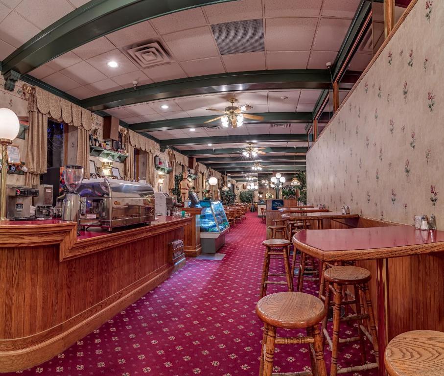 Athabasca Hotel Jasper Luaran gambar