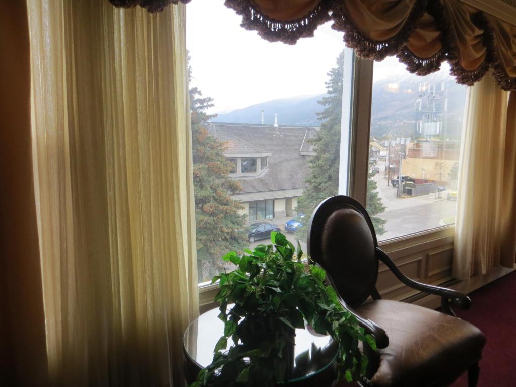 Athabasca Hotel Jasper Bilik gambar