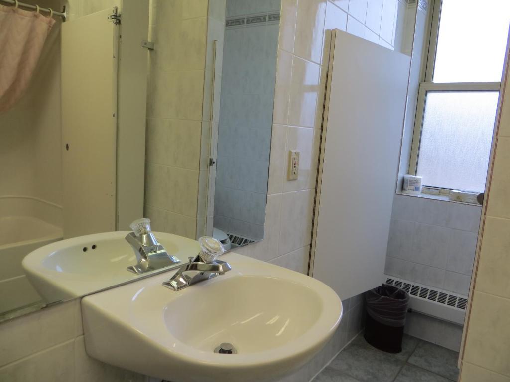 Athabasca Hotel Jasper Luaran gambar